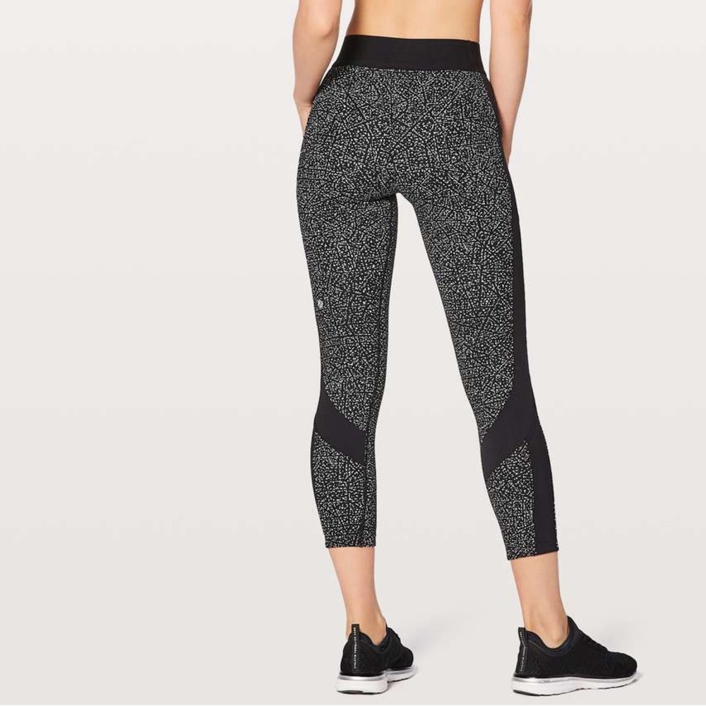 Lululemon - Picture 2 of 6